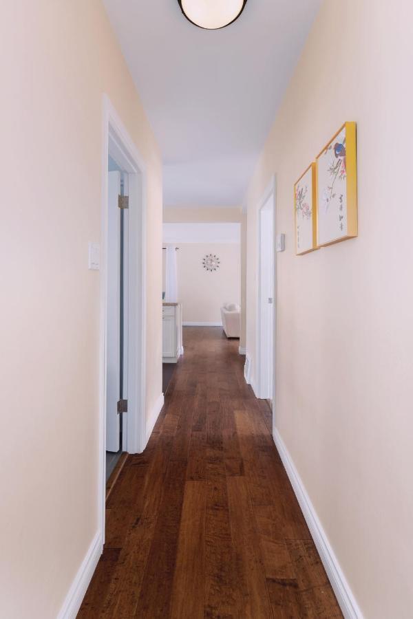 Lovely 3 Bedroom Port Moody Spacious Home 6 People Free Parking المظهر الخارجي الصورة
